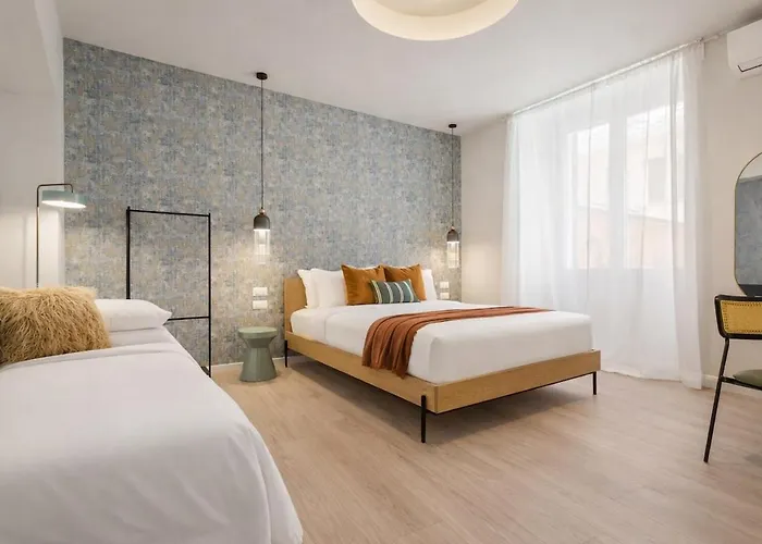 Vatican 3br For Families & Groups Apartment